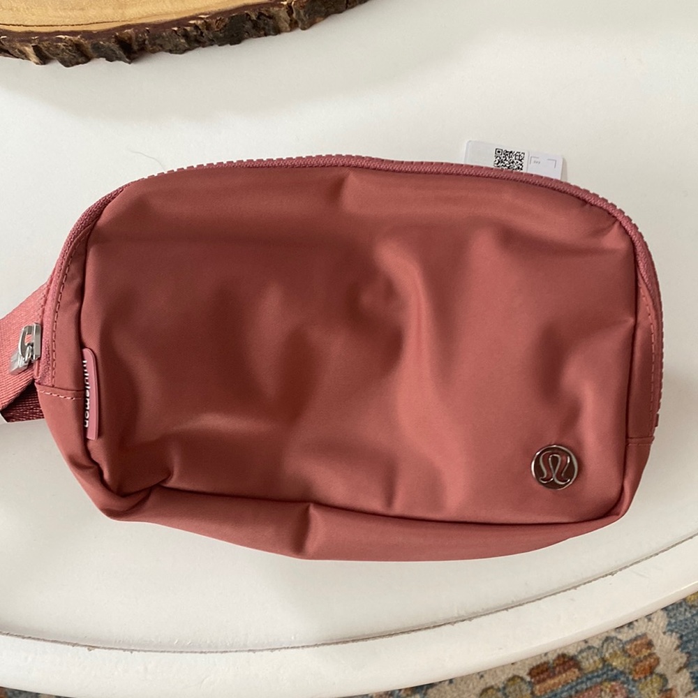 Lululemon Briar Rose everywhere belt bag